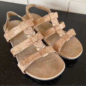Vionic Women Size 8 Sandals Cork Tan Strappy Sling Back Shoe 44Amber TVW1275